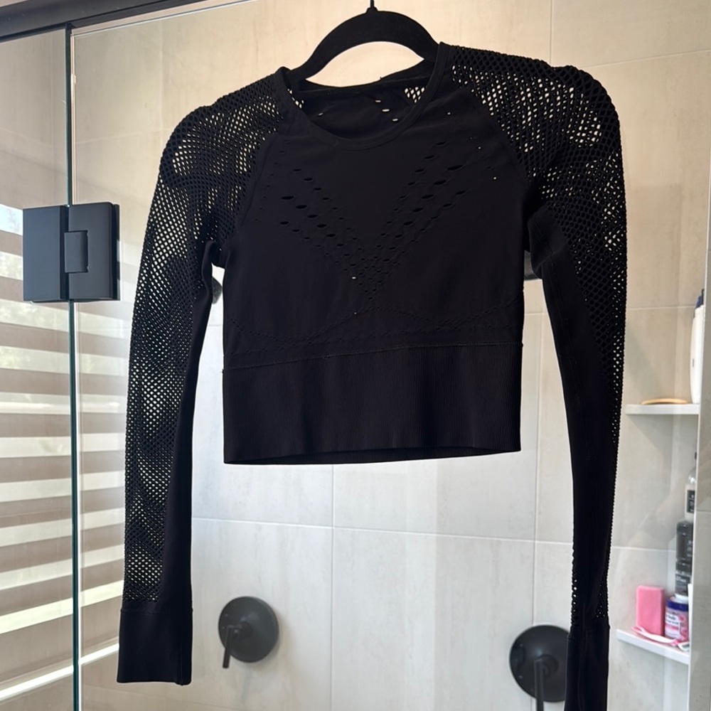 ALO Yoga Black Crop Cut Out Blouse